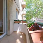 Franco's Spacious - Great Location شقة