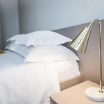 Franco's Spacious - Great Location * سبليت