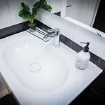Franco's Spacious - Great Location * سبليت